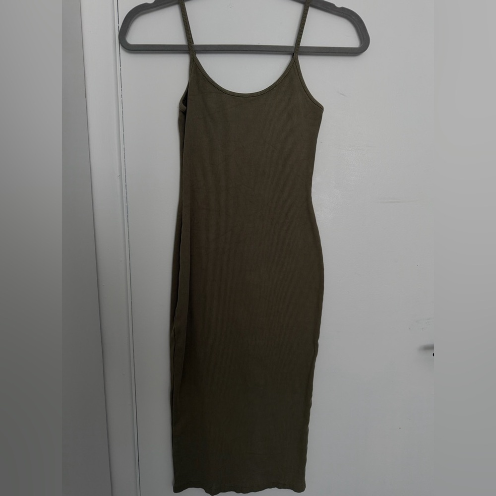 MESHKI Spaghetti Strap Bodycon Midi Dress